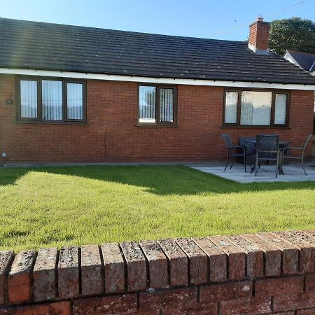 3-Bed Bungalow Near Conwy Valley Close To Castle Colwyn Bay Bagian luar foto