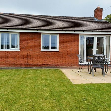 3-Bed Bungalow Near Conwy Valley Close To Castle Colwyn Bay Bagian luar foto