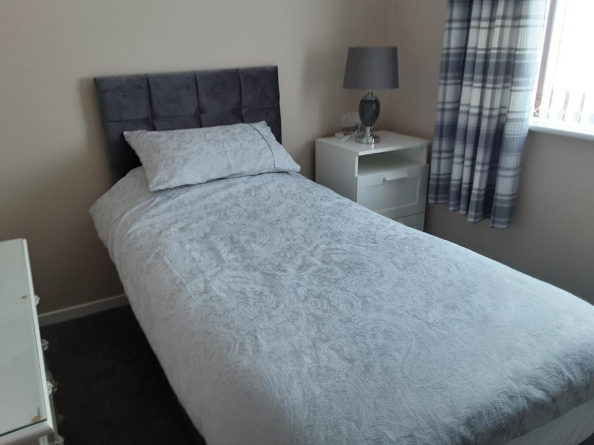 3-Bed Bungalow Near Conwy Valley Close To Castle Colwyn Bay Bagian luar foto