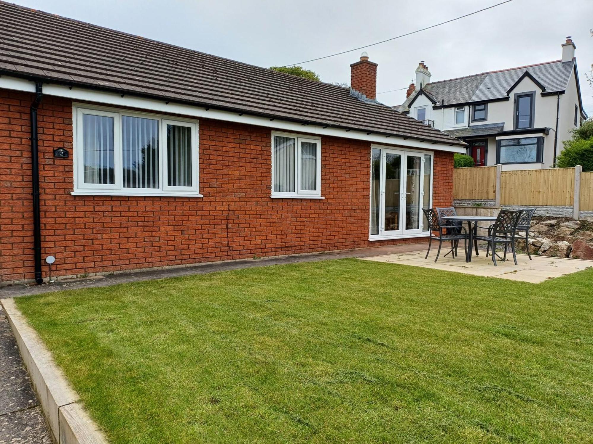 3-Bed Bungalow Near Conwy Valley Close To Castle Colwyn Bay Bagian luar foto